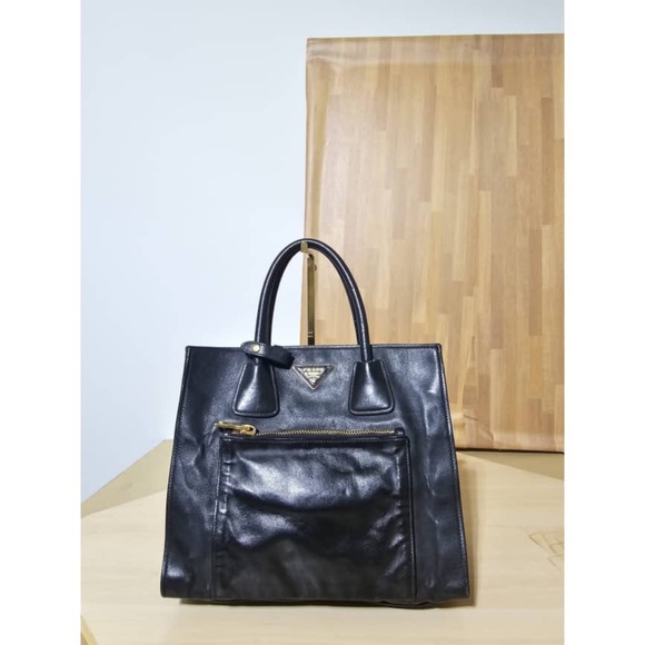 Authentic PRADA Vitello Daino Shopping Tote & Front Pocket Nero Black - Picture 3 of 15